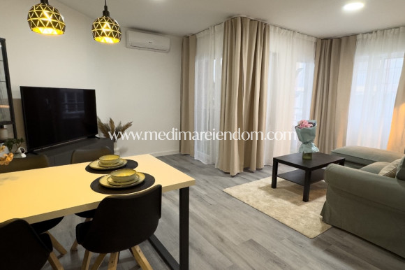 Apartament - Odsprzedaż - Torrevieja - Torrevieja