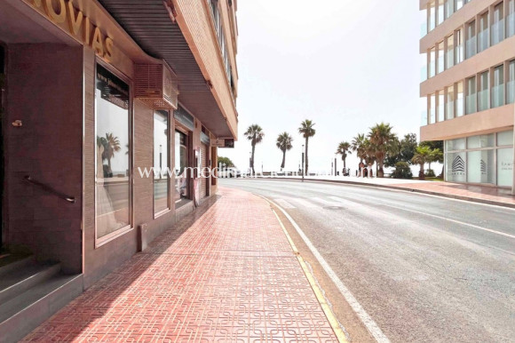 Auglýsing - Endursala - Torrevieja - M-90107