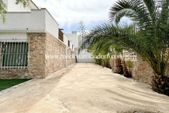 Brukt bolig - Frittliggende villa - Orihuela Costa - La Zenia