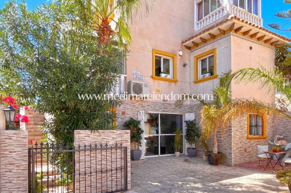Brukt bolig - Frittliggende villa - Orihuela Costa - La Zenia
