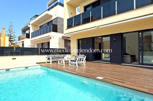 Brukt bolig - Frittliggende villa - Orihuela Costa - Lomas de Cabo Roig