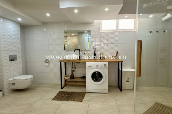 Brukt bolig - Frittliggende villa - Orihuela Costa - Los Dolses