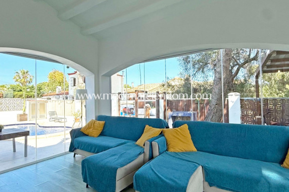 Brukt bolig - Frittliggende villa - Orihuela Costa - Punta Prima