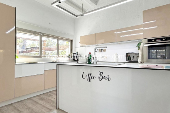 Brukt bolig - Frittliggende villa - Orihuela Costa - Punta Prima