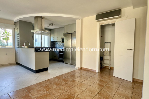 Brukt bolig - Frittliggende villa - Orihuela Costa - Villamartín