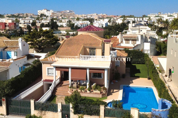 Brukt bolig - Frittliggende villa - Torrevieja - Torrelamata - La Mata