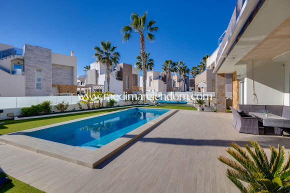 Brukt bolig - Frittliggende villa - Torrevieja