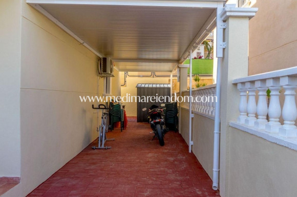 Brukt bolig - Frittstående villa - Orihuela Costa - Villamartín