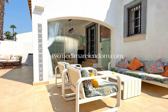 Brukt bolig - Frittstående villa - Orihuela Costa - Villamartín