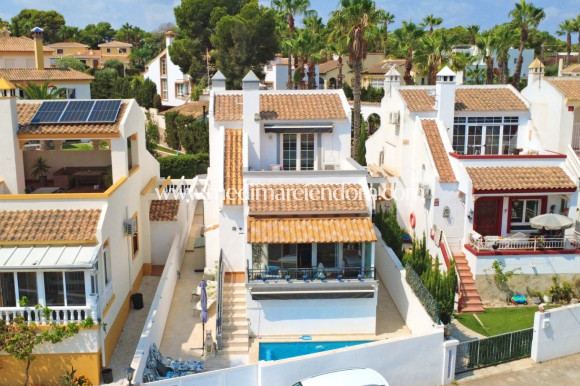 Brukt bolig - Frittstående villa - Orihuela Costa - Villamartín
