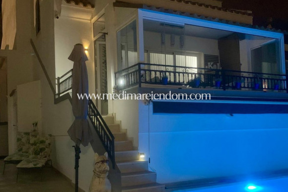 Brukt bolig - Frittstående villa - Orihuela Costa - Villamartín