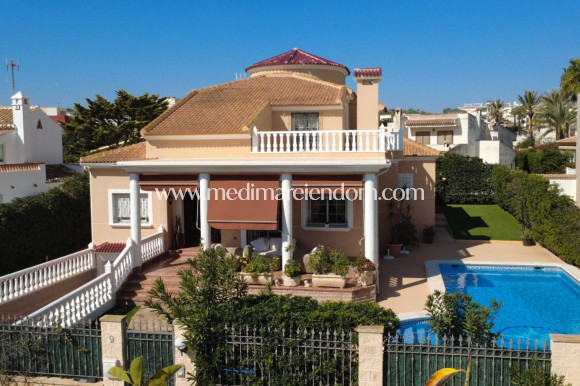 Brukt bolig - Frittstående villa - Torrevieja - Torrelamata - La Mata