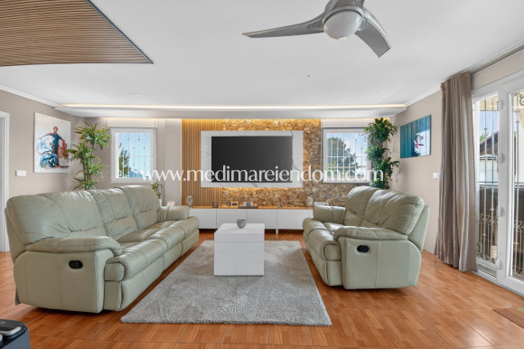 Endursala - Landsbyggð - Albatera