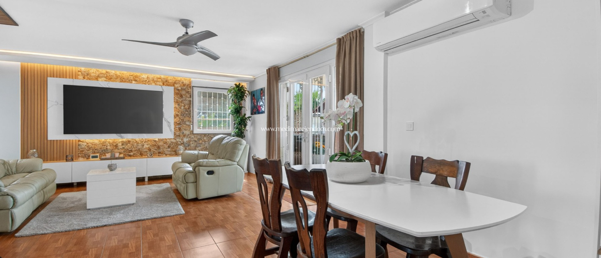 Endursala - Landsbyggð - Albatera