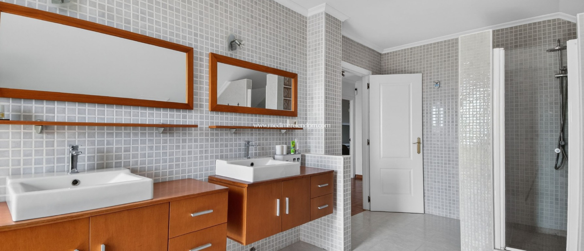 Endursala - Landsbyggð - Albatera