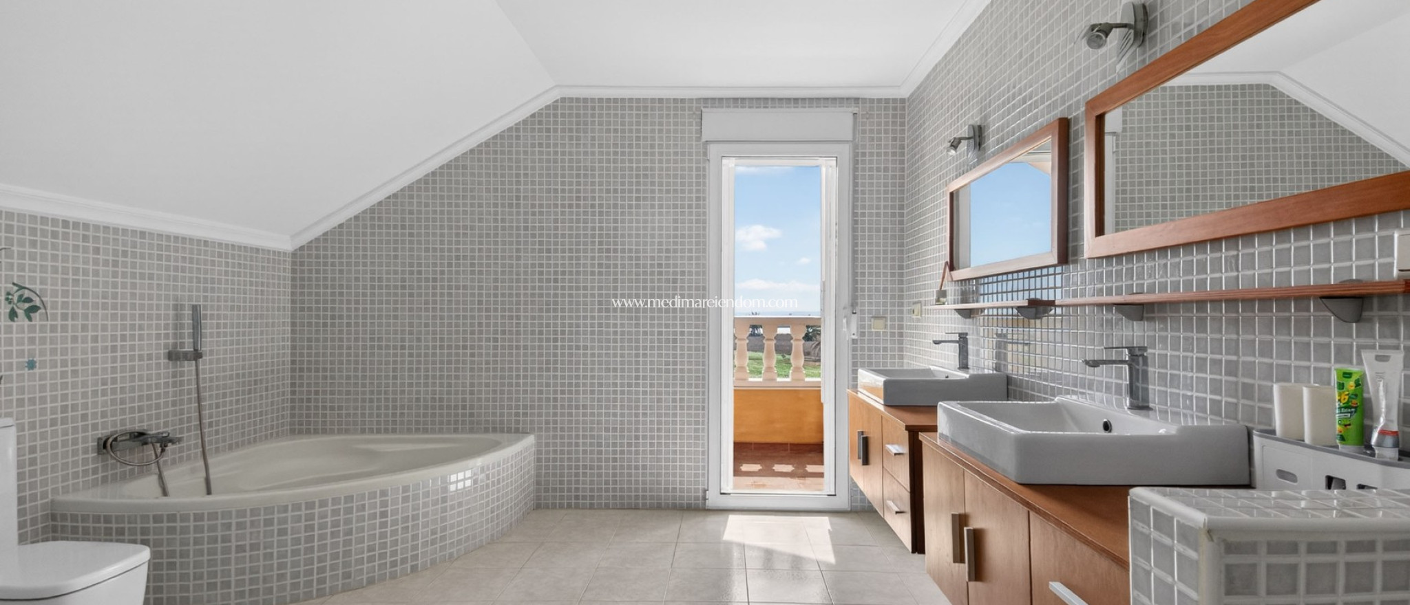 Endursala - Landsbyggð - Albatera