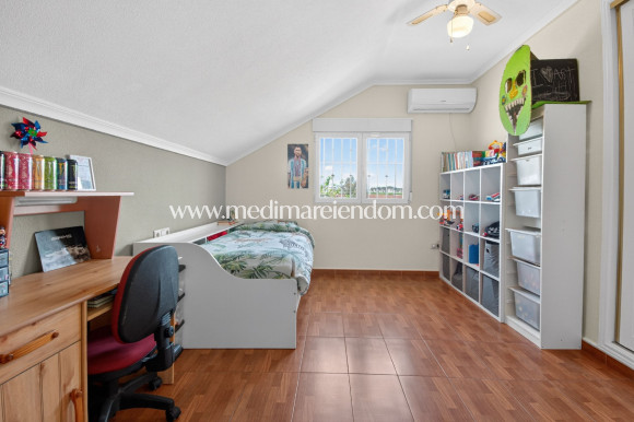 Endursala - Landsbyggð - Albatera