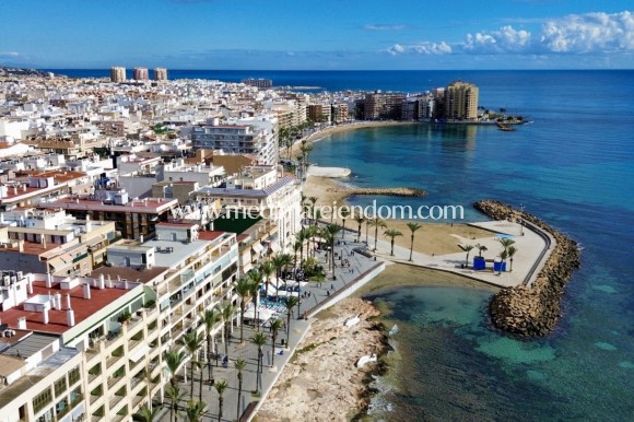Íbúð - Endursala - Torrevieja - Playa del Cura