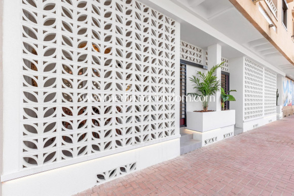 Neubauten - Apartment - Torrevieja - Playa Los Naufragos