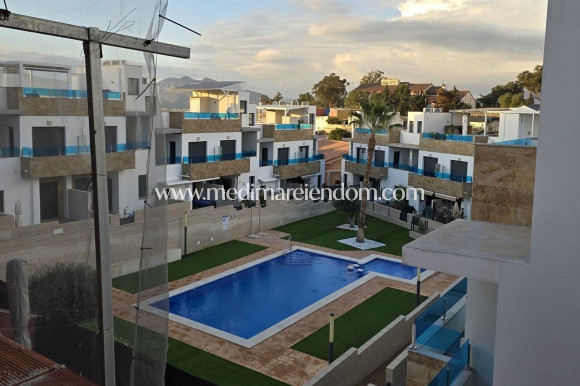 Neubauten - Reihenhaus - Bigastro - pueblo