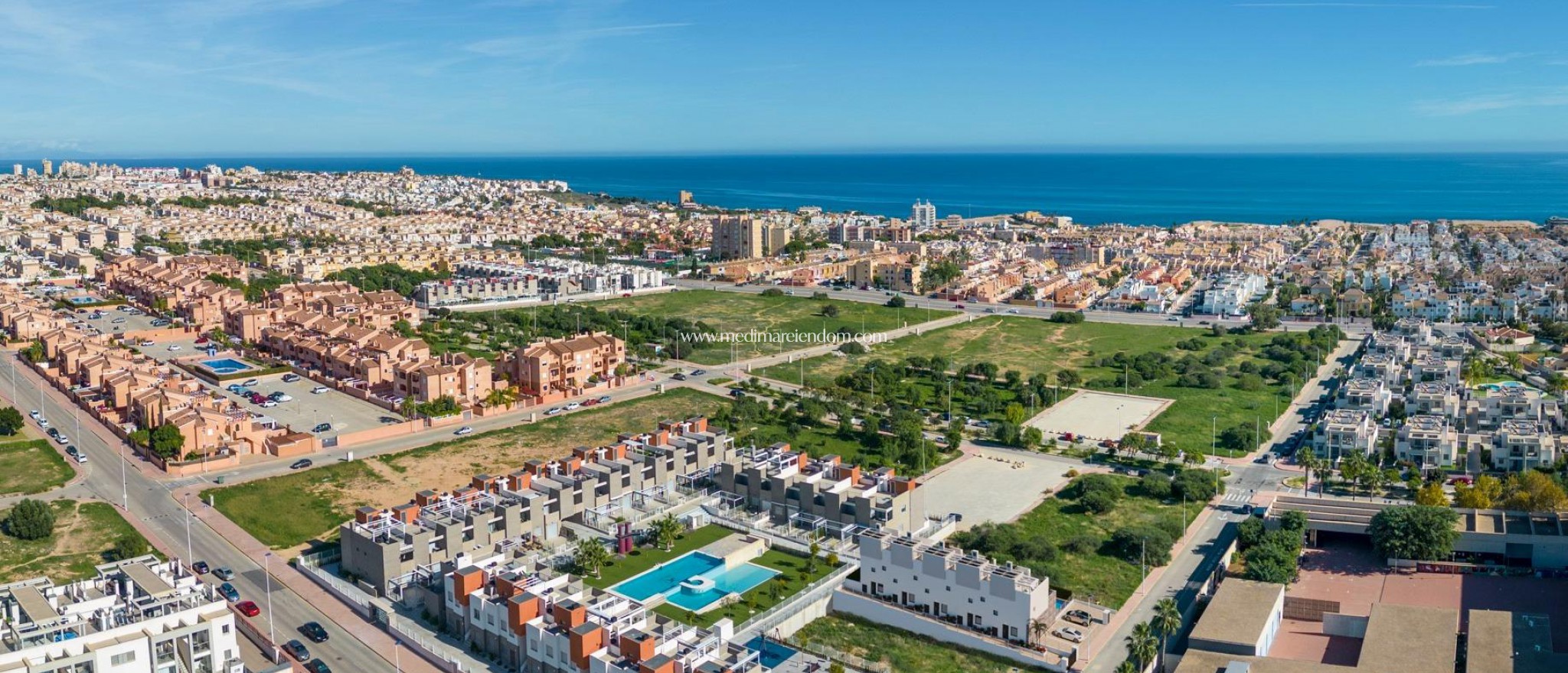 Neubauten - Reihenhaus - Torrevieja - Los Angeles