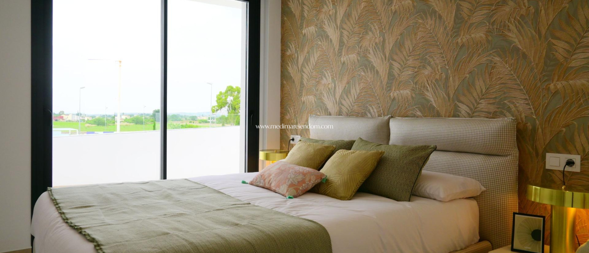 Neubauten - Villa - Dolores - polideportivo