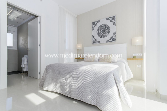 Neubauten - Villa - Los Montesinos - La Herrada