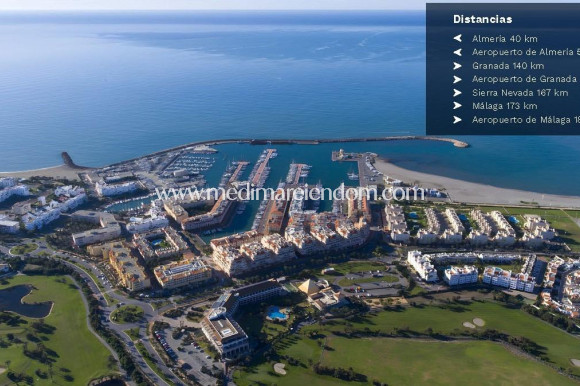 Nieuw gebouw - Appartement op de begane grond - Almerimar