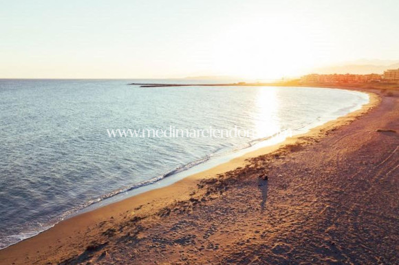 Nieuw gebouw - Appartement op de begane grond - Almerimar