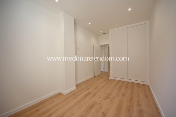 Nieuw gebouw - Appartement - Torrevieja - Centro