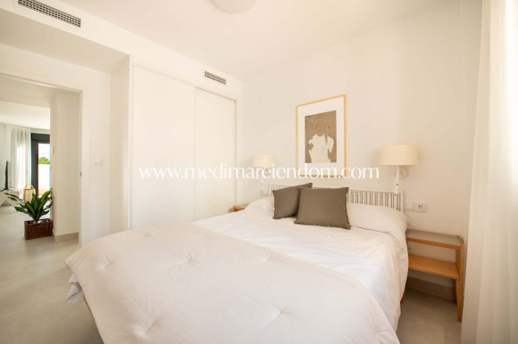 Nieuw gebouw - Bungalow - Cox - San Fernando