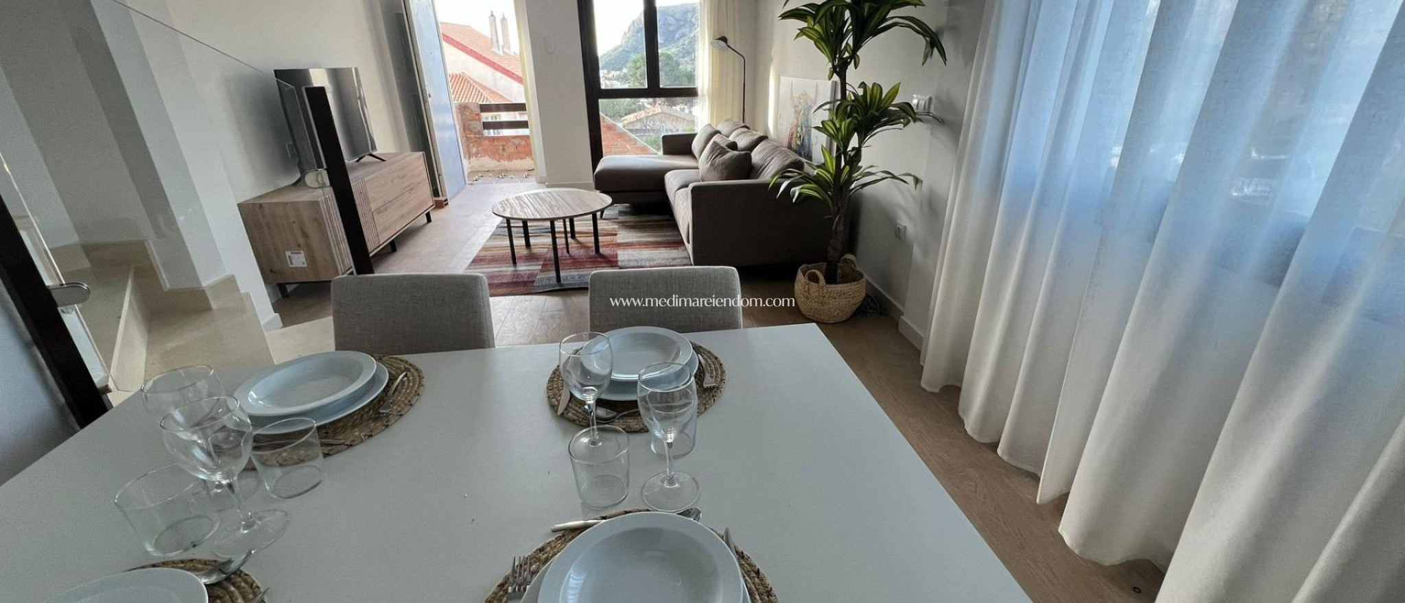 Nieuw gebouw - Geschakelde Woning - La Union - centro