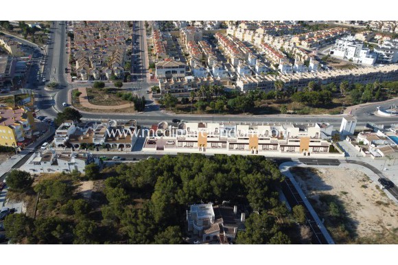 Nieuw gebouw - Geschakelde Woning - Orihuela Costa - Villamartin