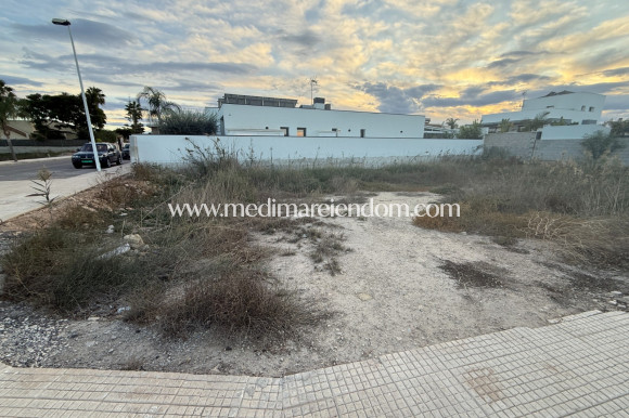 Nieuw gebouw - Perceel / Land - Formentera del Segura