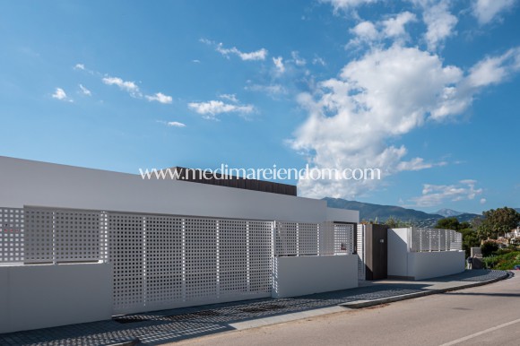 Nieuw gebouw - Villa - Estepona