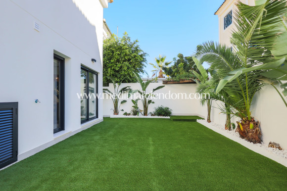 Nieuw gebouw - Villa - Orihuela Costa