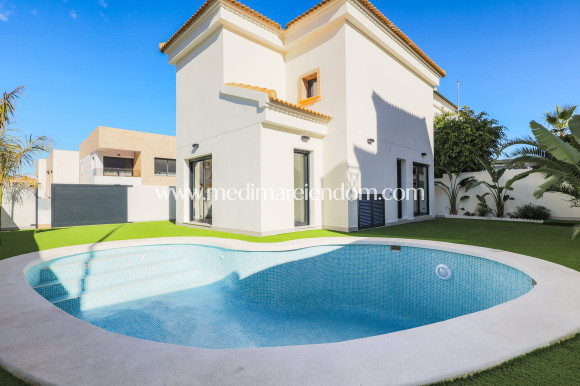 Nieuw gebouw - Villa - Orihuela Costa