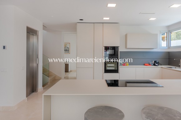 Nieuw gebouw - Villa - San Pedro de Alcántara 