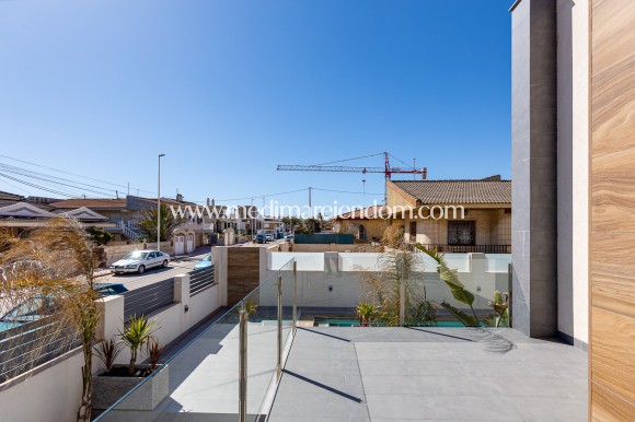 Nieuw gebouw - Villa - Torrevieja - La Mata