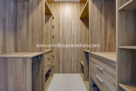 Nieuw gebouw - Villa - Torrevieja - Sector 25