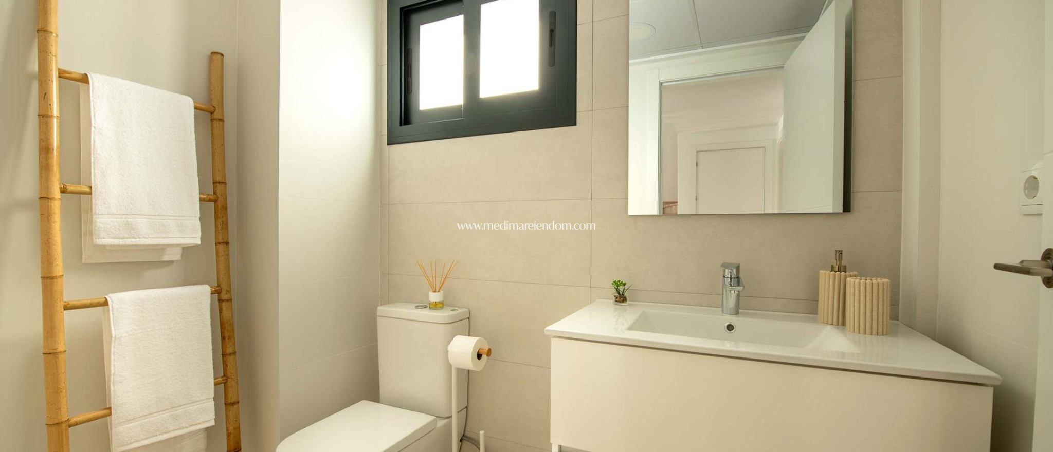 Nouvelle Construction - Bungalow - Cox - San Fernando