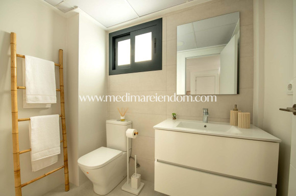 Nouvelle Construction - Bungalow - Cox - San Fernando