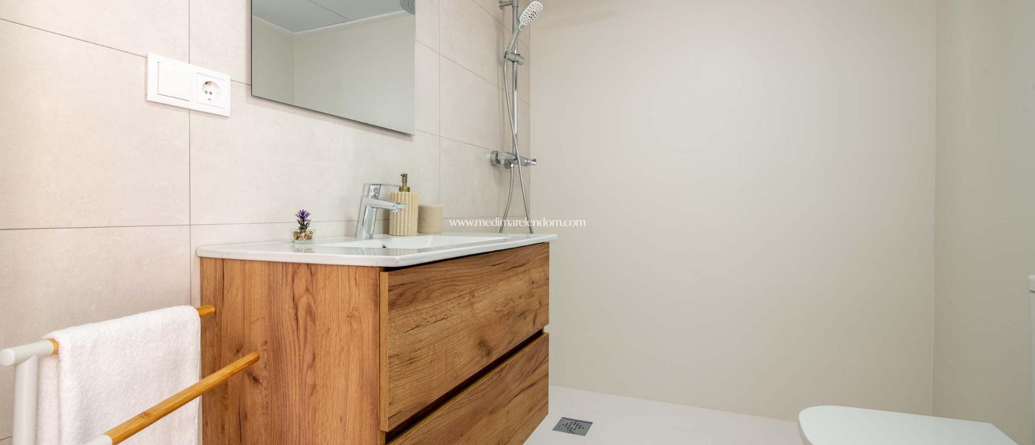 Nouvelle Construction - Bungalow - Cox - San Fernando