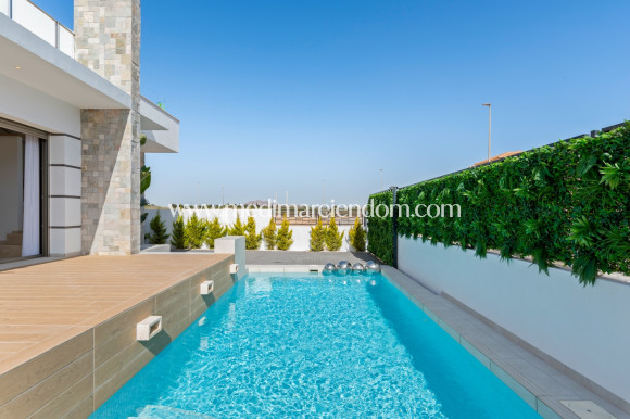 Nouvelle Construction - Villa - Los Alcazares
