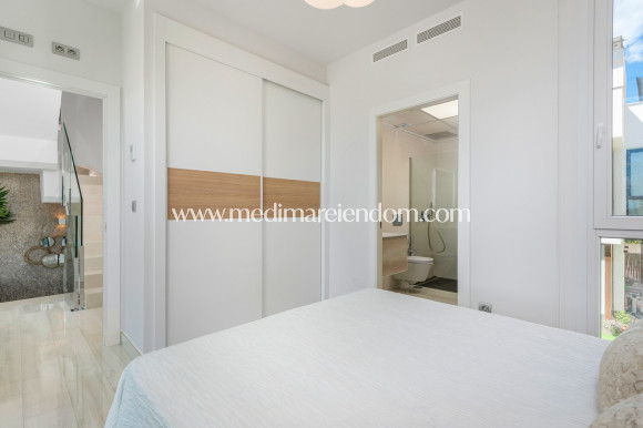 Nouvelle Construction - Villa - Los Montesinos - La Herrada