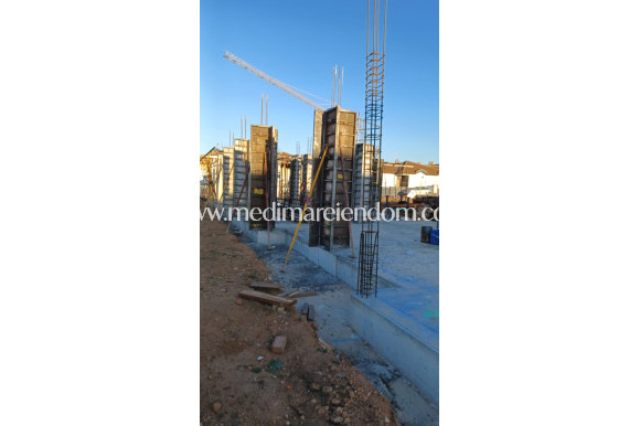 Nouvelle Construction - Villa - Roldán