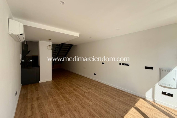 Новостройки - Квартира на первом этаже - Alicante (Alacant)