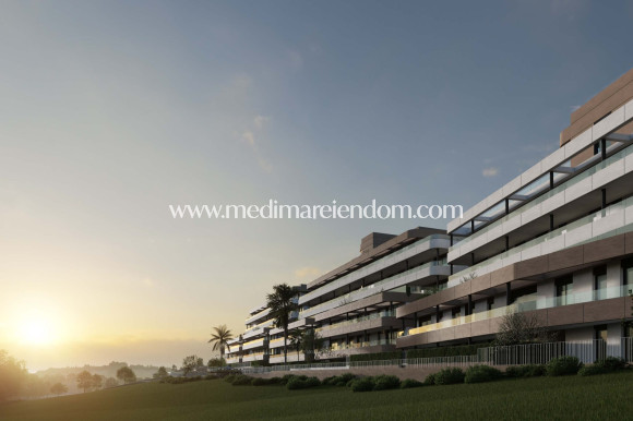 Новостройки - Квартира на первом этаже - Estepona