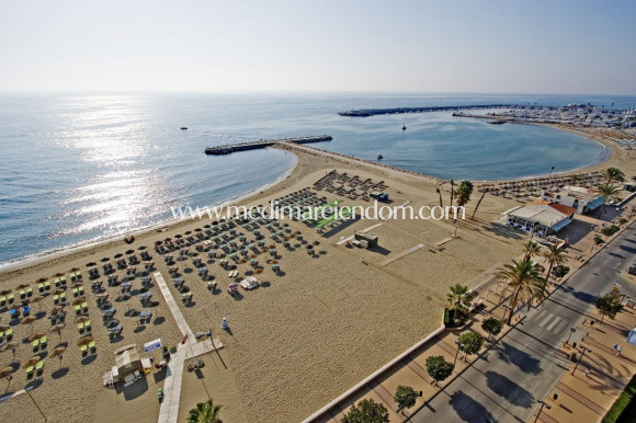 Новостройки - Квартира на первом этаже - Las Lagunas de Mijas