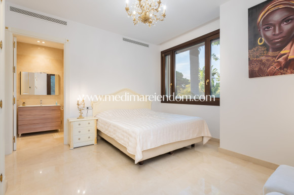 Новостройки - Виллы - Estepona